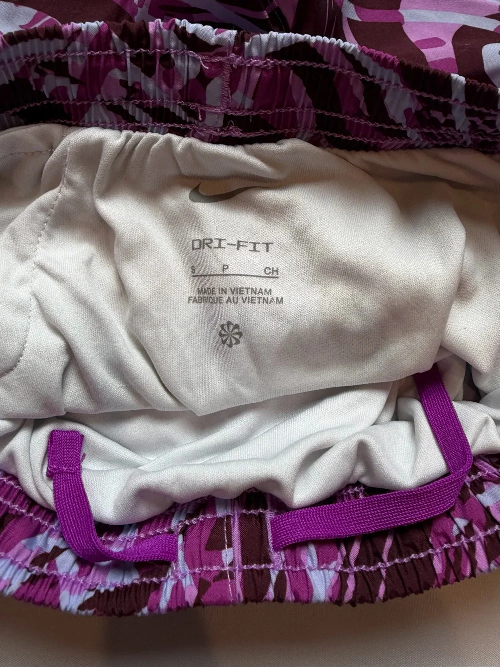 Nike Purple Patterned Girls Athletic Shorts Size small